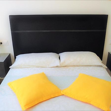 Cris Sol Apartments 洛斯克里斯蒂亚诺斯 外观 照片